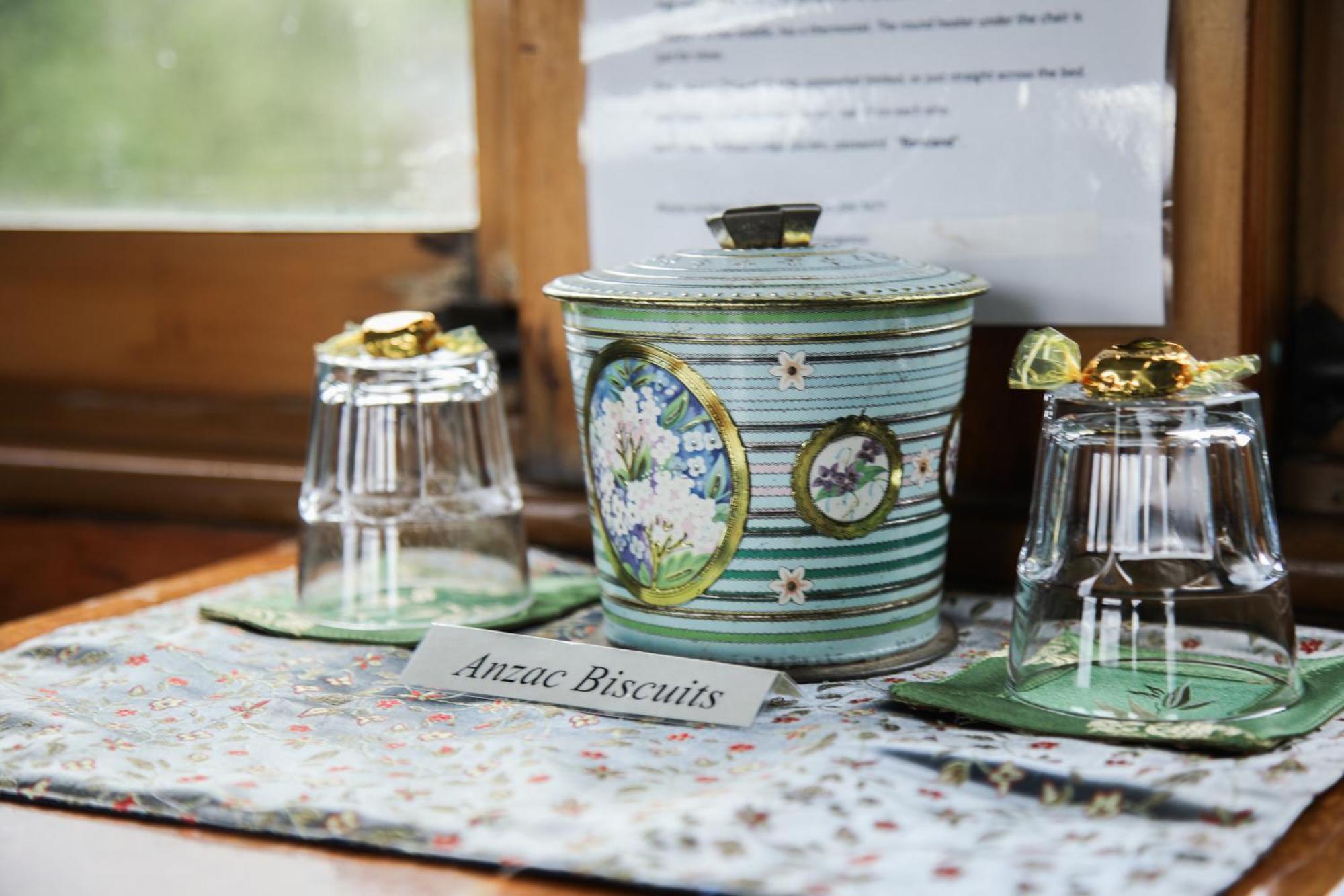 Bed & Breakfast Te Anau Lodge 4*