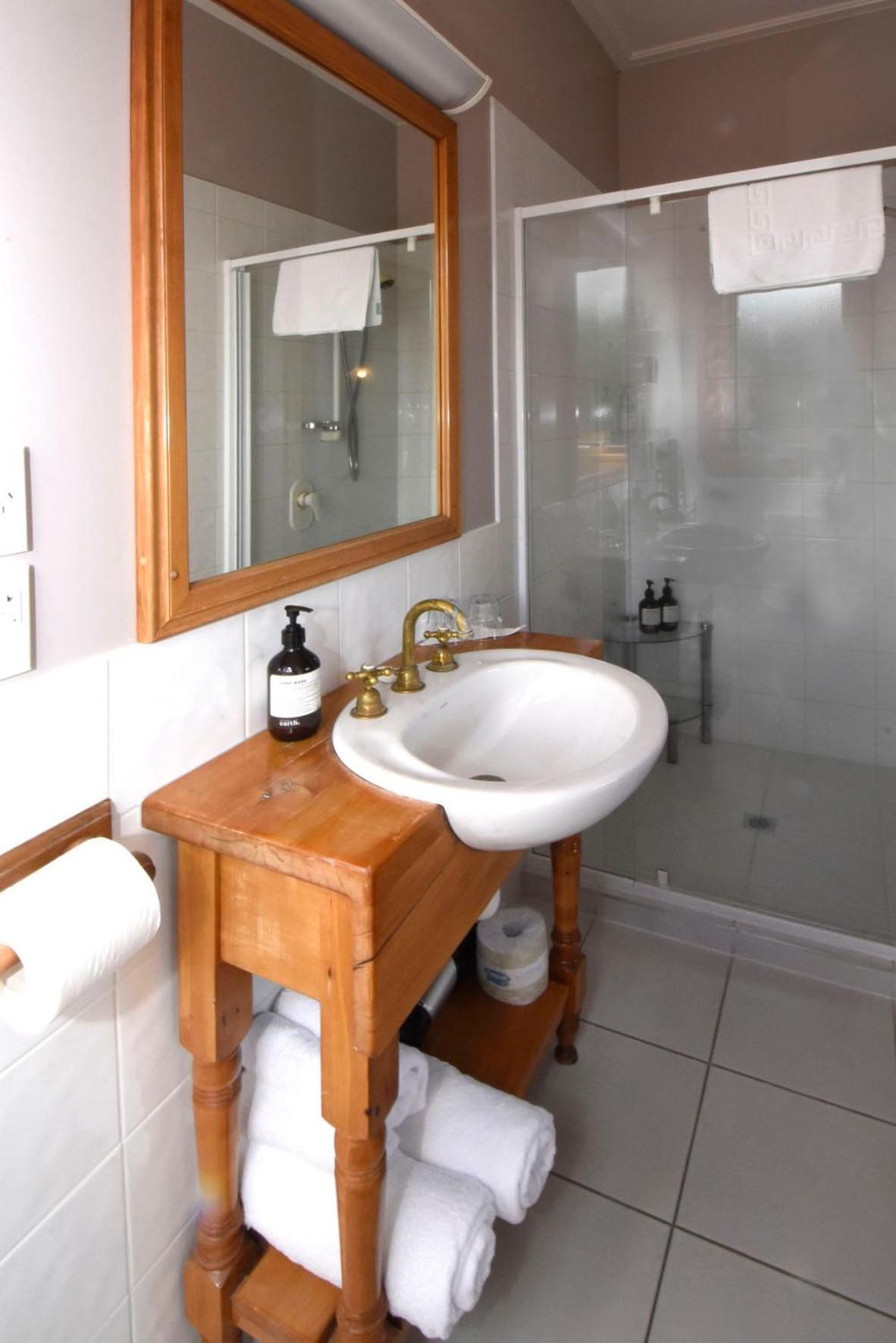 Bed & Breakfast Te Anau Lodge 4*